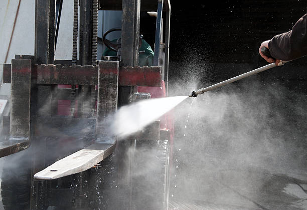 Best Sidewalk and Walkway Cleaning  in Arthur, IL